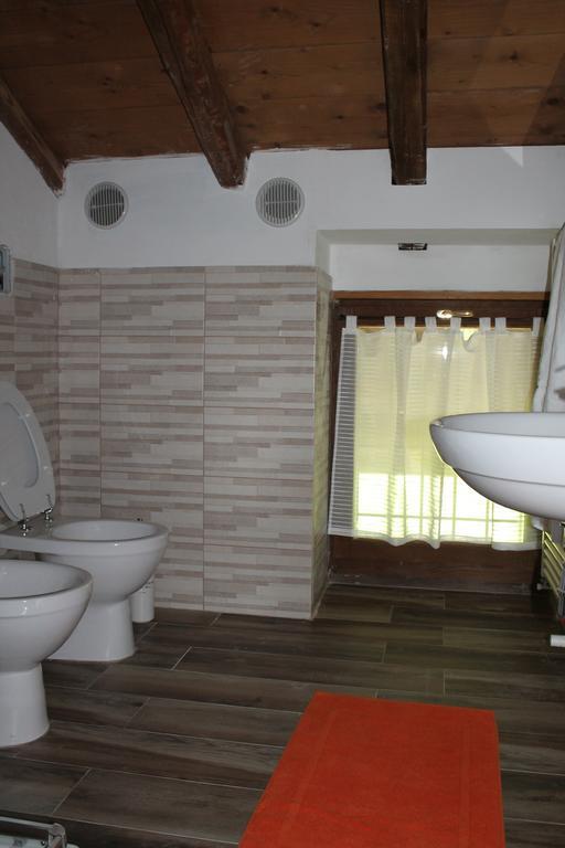 Agriturismo Helianthus Oleggio Phòng bức ảnh